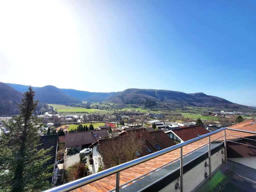 Helle 2-Zimmer-Wohnung mit Weitblick