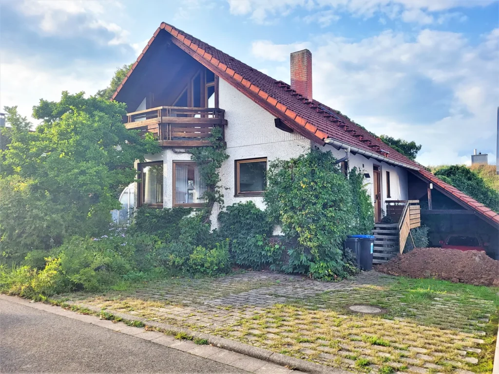 Einfamilienhaus in Ortsrandlage