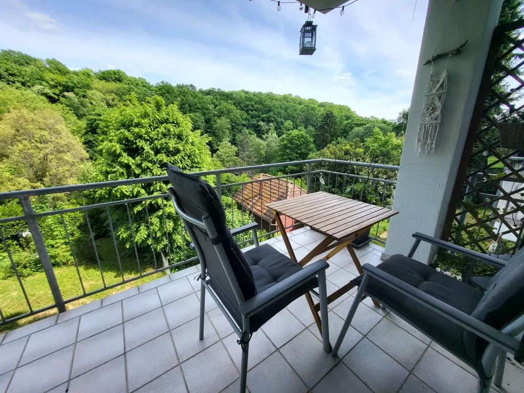 Helle 3-Zimmer-Wohnung in begehrter Halbhöhenlage
